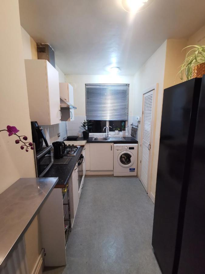 Neat Double Room Λονδίνο Εξωτερικό φωτογραφία